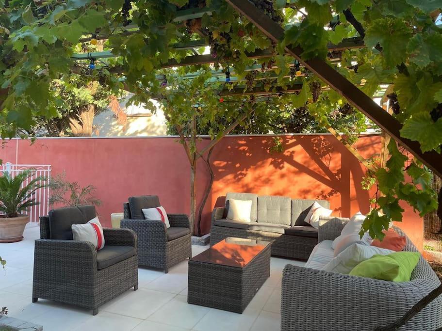 Apartament La Cigaliere De L Isle LʼIsle-sur-la-Sorgue Zewnętrze zdjęcie